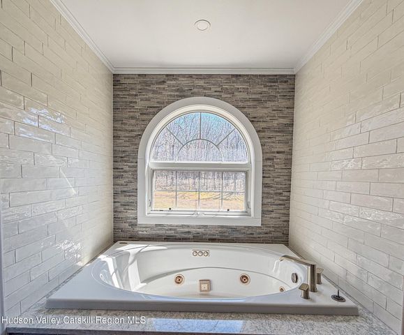521 Hall Hill Road, Ancram, NY 12502