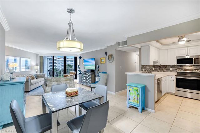 260 Seaview CT 407, Marco Island, FL 34145