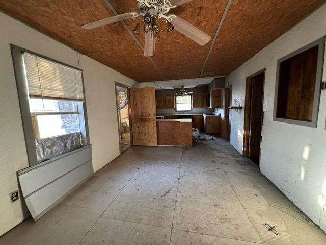 108 J Avenue, Christine, TX 78012