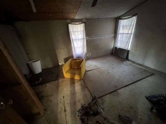 108 J Avenue, Christine, TX 78012