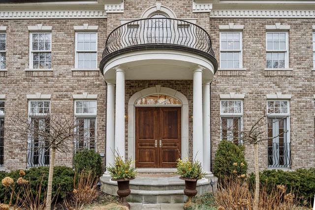 338 Kenilworth Avenue, Kenilworth, IL 60043