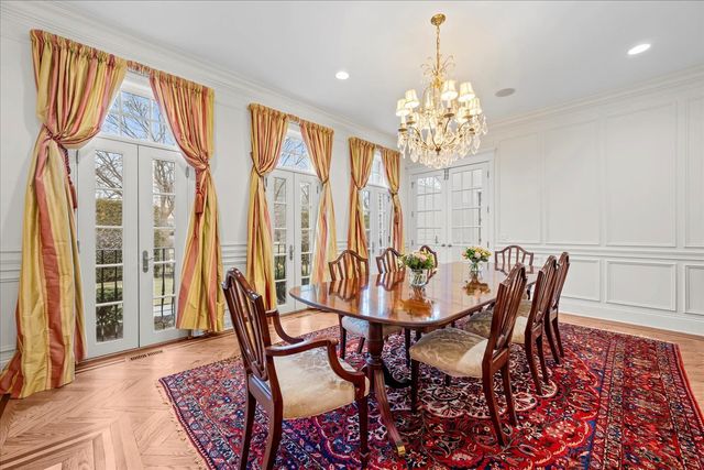 338 Kenilworth Avenue, Kenilworth, IL 60043