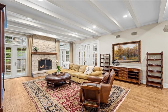 338 Kenilworth Avenue, Kenilworth, IL 60043