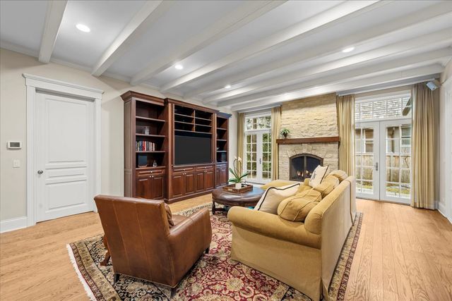 338 Kenilworth Avenue, Kenilworth, IL 60043