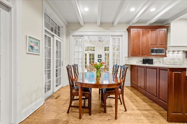 338 Kenilworth Avenue, Kenilworth, IL 60043