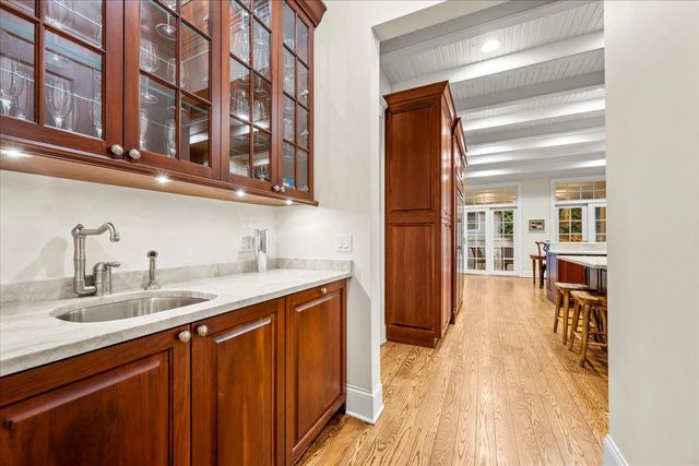 338 Kenilworth Avenue, Kenilworth, IL 60043