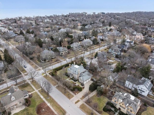 338 Kenilworth Avenue, Kenilworth, IL 60043