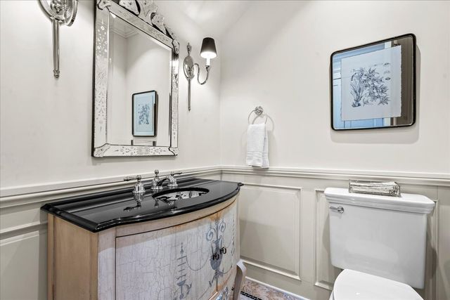 338 Kenilworth Avenue, Kenilworth, IL 60043