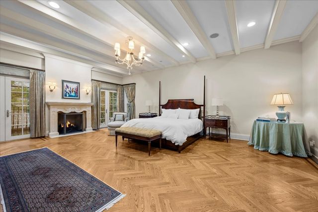 338 Kenilworth Avenue, Kenilworth, IL 60043