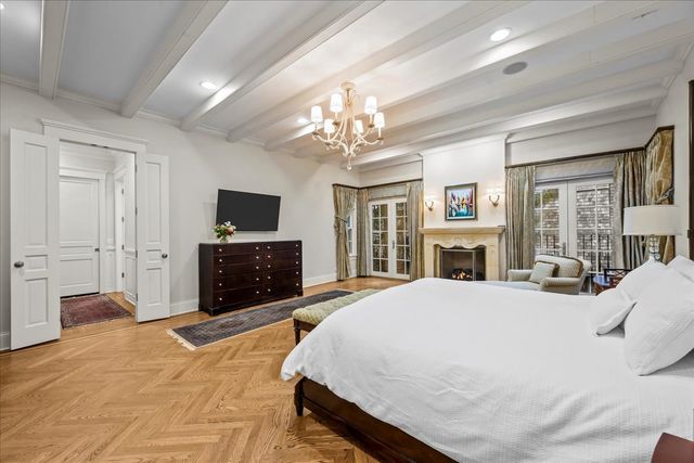 338 Kenilworth Avenue, Kenilworth, IL 60043