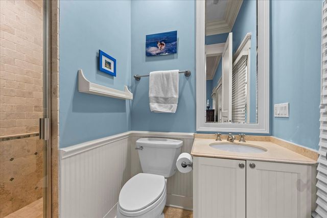 338 Kenilworth Avenue, Kenilworth, IL 60043