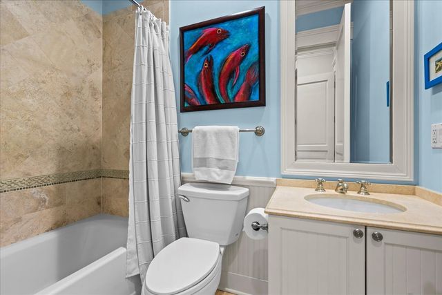 338 Kenilworth Avenue, Kenilworth, IL 60043