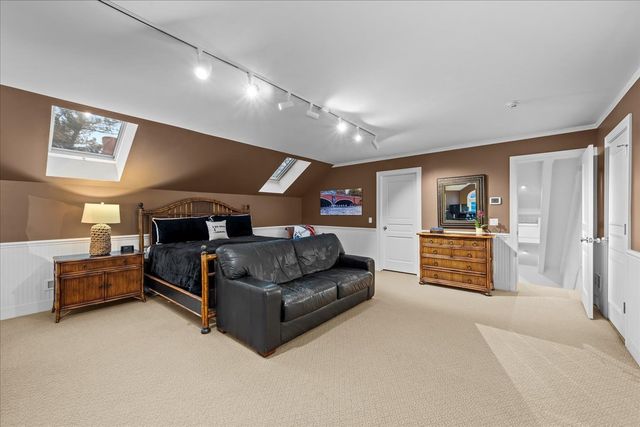 338 Kenilworth Avenue, Kenilworth, IL 60043