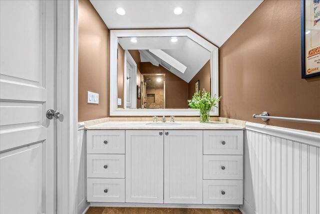 338 Kenilworth Avenue, Kenilworth, IL 60043