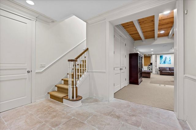 338 Kenilworth Avenue, Kenilworth, IL 60043