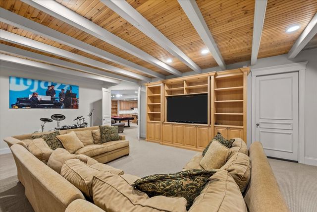 338 Kenilworth Avenue, Kenilworth, IL 60043