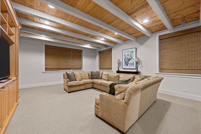 338 Kenilworth Avenue, Kenilworth, IL 60043