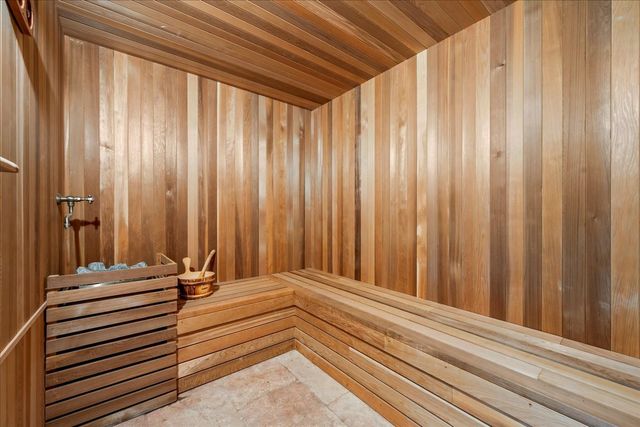 338 Kenilworth Avenue, Kenilworth, IL 60043