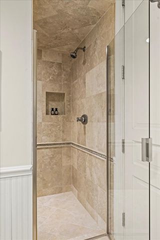 338 Kenilworth Avenue, Kenilworth, IL 60043