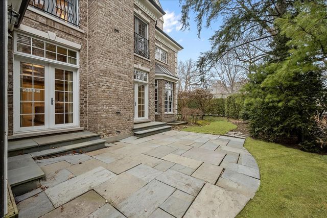 338 Kenilworth Avenue, Kenilworth, IL 60043