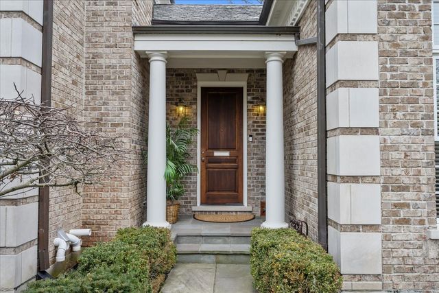 338 Kenilworth Avenue, Kenilworth, IL 60043