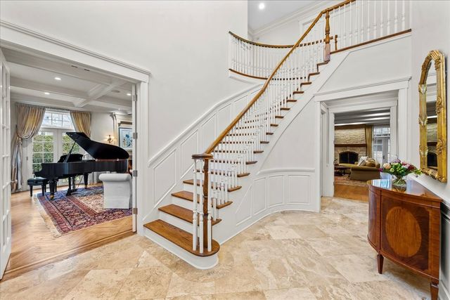 338 Kenilworth Avenue, Kenilworth, IL 60043