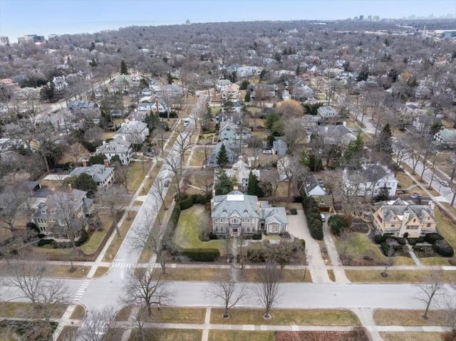 338 Kenilworth Avenue, Kenilworth, IL 60043