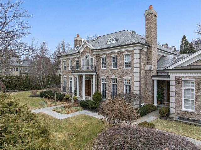 338 Kenilworth Avenue, Kenilworth, IL 60043