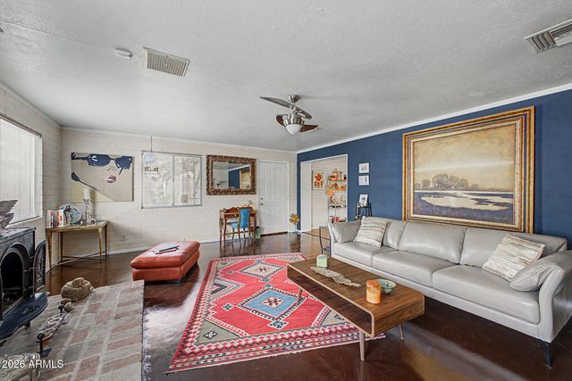 1202 E BECKER Lane, Phoenix, AZ 85020