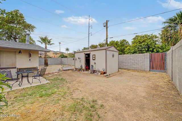 1202 E BECKER Lane, Phoenix, AZ 85020
