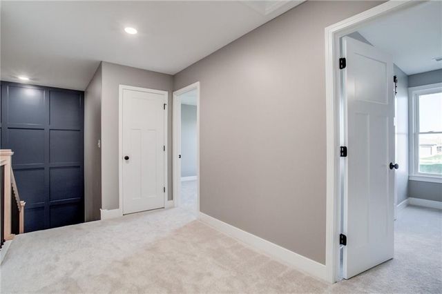 520 Skyview Lane, Liberty, MO 64068