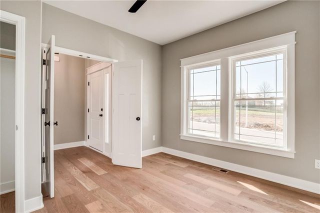 520 Skyview Lane, Liberty, MO 64068