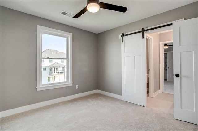 520 Skyview Lane, Liberty, MO 64068