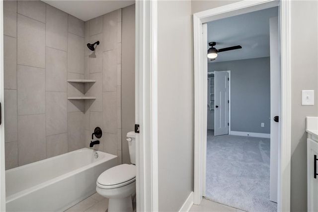 520 Skyview Lane, Liberty, MO 64068