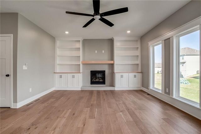 520 Skyview Lane, Liberty, MO 64068