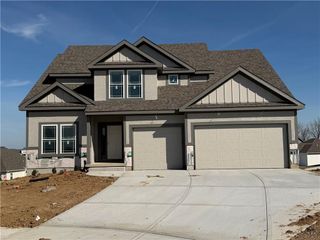 520 Skyview Lane, Liberty, MO 64068