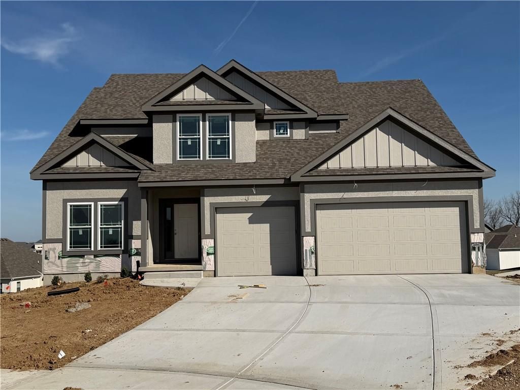 520 Skyview Lane, Liberty, MO 64068