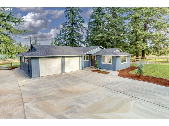 18515 S FISCHERS MILL Rd, Oregon City, OR 97045