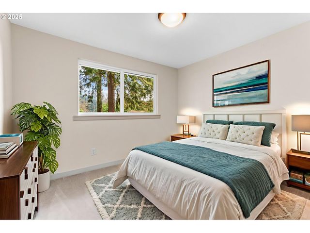 18515 S FISCHERS MILL Rd, Oregon City, OR 97045