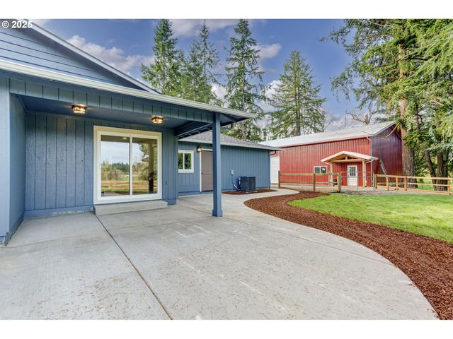 18515 S FISCHERS MILL Rd, Oregon City, OR 97045