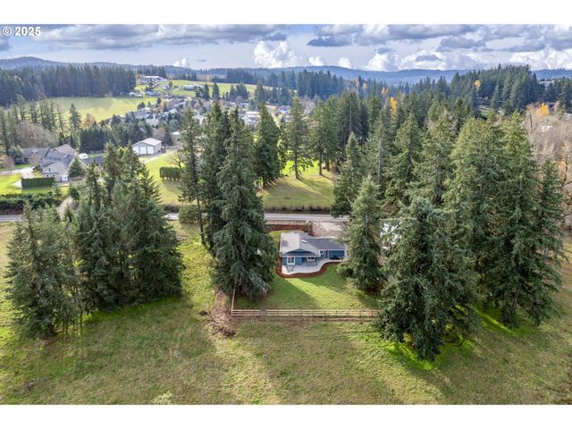 18515 S FISCHERS MILL Rd, Oregon City, OR 97045