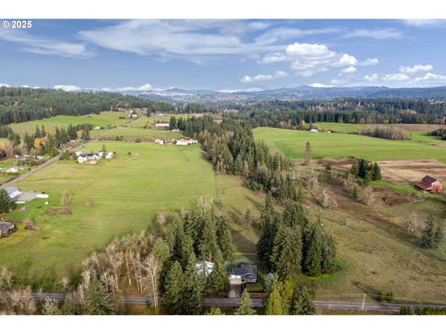 18515 S FISCHERS MILL Rd, Oregon City, OR 97045