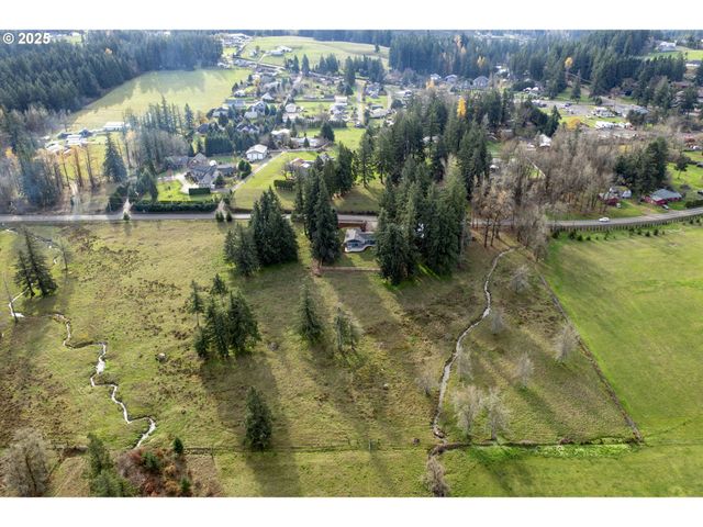 18515 S FISCHERS MILL Rd, Oregon City, OR 97045