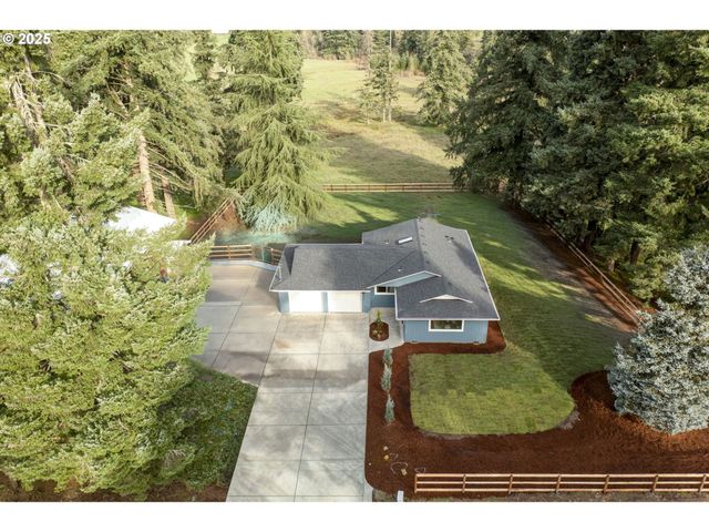18515 S FISCHERS MILL Rd, Oregon City, OR 97045