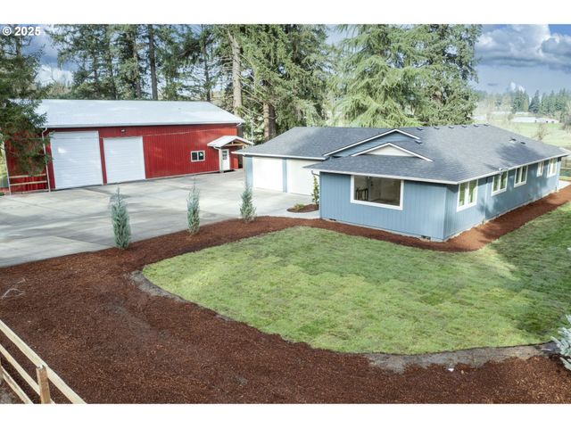 18515 S FISCHERS MILL Rd, Oregon City, OR 97045