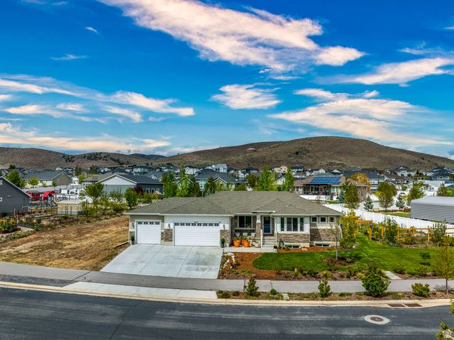 2315 E DUGWAY DR, Eagle Mountain, UT 84005