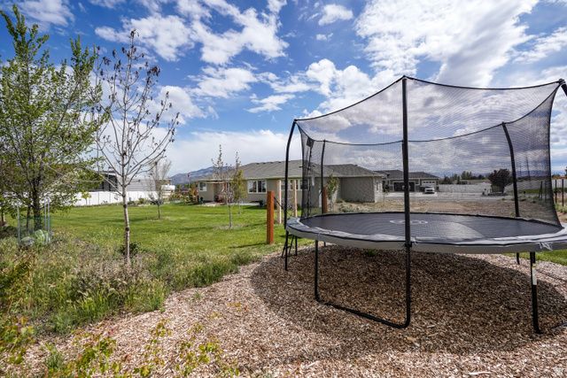 2315 E DUGWAY DR, Eagle Mountain, UT 84005