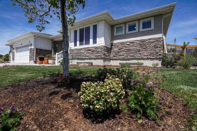 2315 E DUGWAY DR, Eagle Mountain, UT 84005