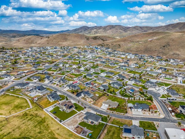 2315 E DUGWAY DR, Eagle Mountain, UT 84005