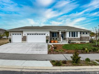 2315 E DUGWAY DR, Eagle Mountain, UT 84005